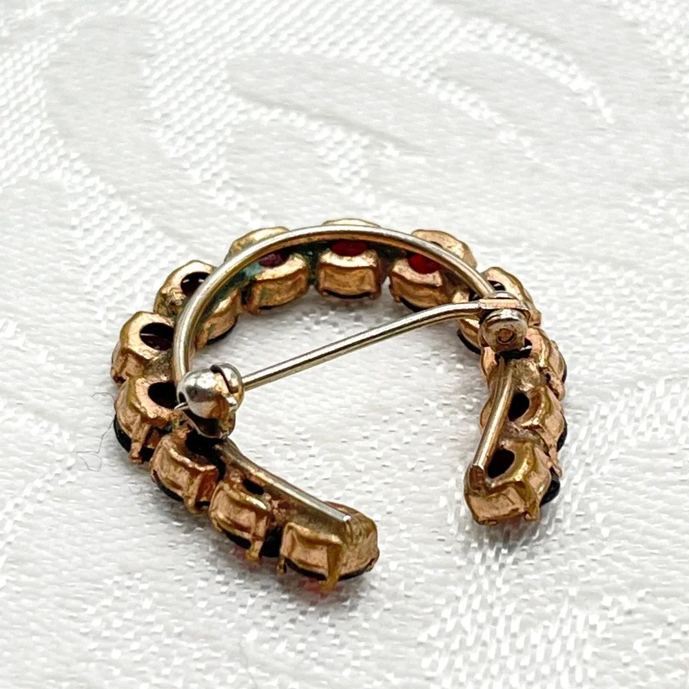 N/A elegant gold